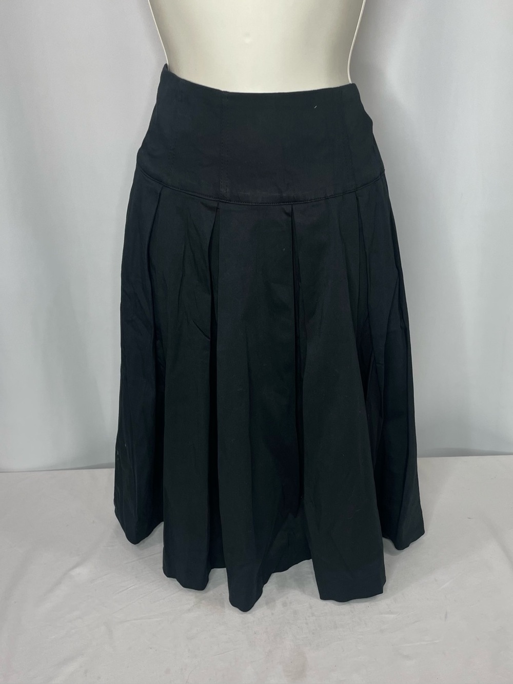 Shape FX Size 4 Black Pleated Shaping Control Midi Skirt NWT